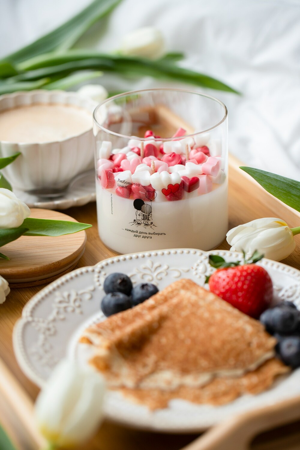 Ароматическая свеча Love is...   400 мл.